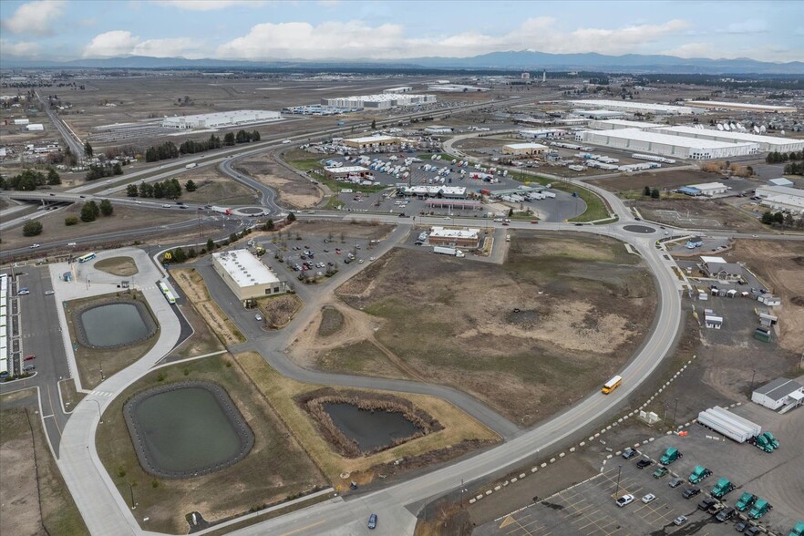 10511 W Aero Rd, Spokane, WA en alquiler - Foto del edificio - Imagen 2 de 7