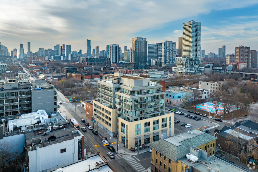 630 Queen St E, Toronto, ON en alquiler - Vista aérea - Imagen 3 de 4