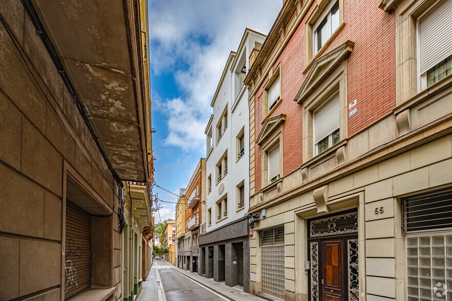 Local en Barcelona, Barcelona en alquiler - Foto del edificio - Imagen 2 de 2