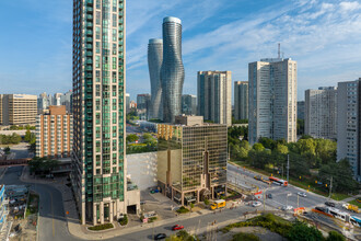 3660 Hurontario St, Mississauga, ON - VISTA AÉREA  vista de mapa