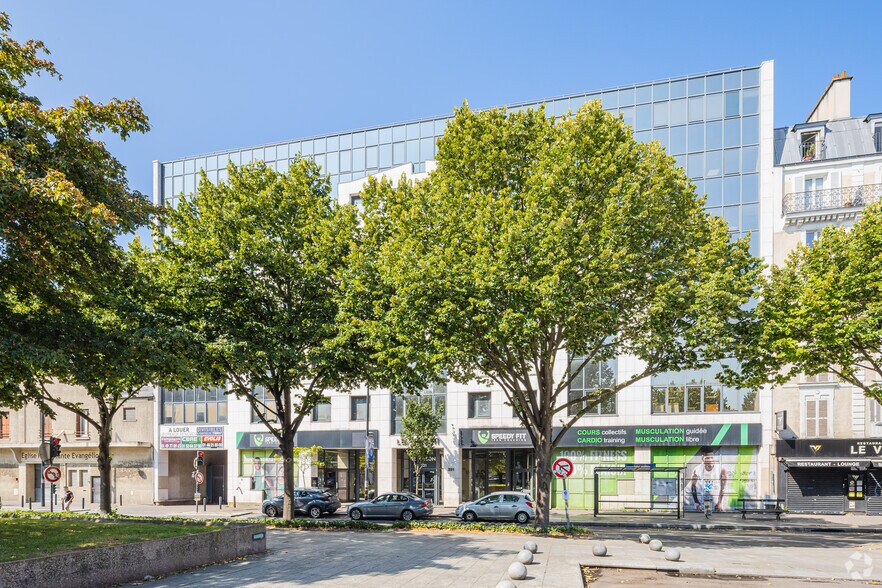 221 Avenue Du Président Wilson, Saint-Denis en alquiler - Foto del edificio - Imagen 3 de 3