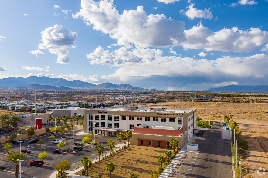 8530 W Sunset Rd, Las Vegas, NV en alquiler - Foto del edificio - Imagen 2 de 4