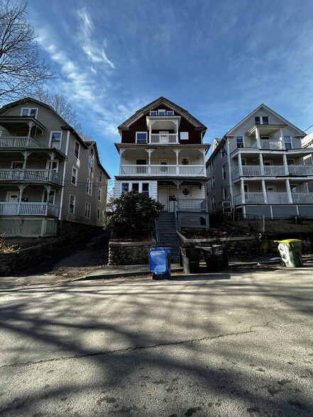 81 Draher St, Waterbury, CT en venta - Foto del edificio - Imagen 2 de 13