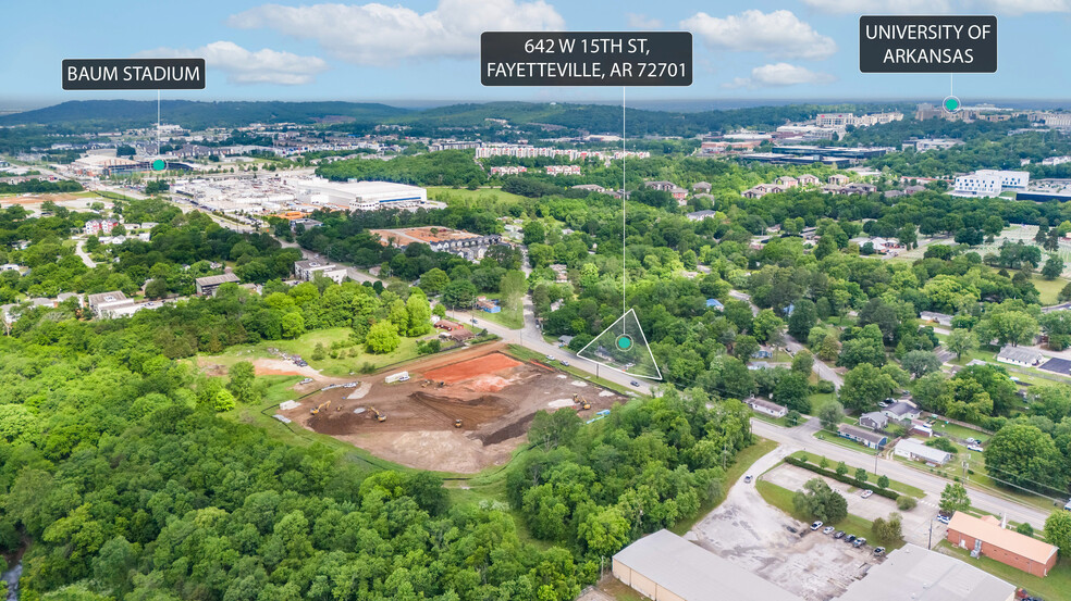 642 W 15th St, Fayetteville, AR en venta - Vista aérea - Imagen 1 de 5