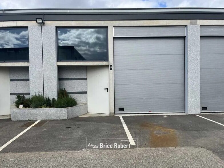 Flex en Vénissieux en alquiler - Foto del edificio - Imagen 1 de 5