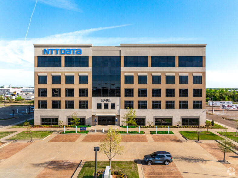 10401 W Reno Ave, Oklahoma City, OK en alquiler - Foto del edificio - Imagen 2 de 5