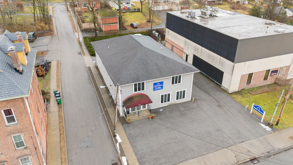 2622 South Ave, Wappingers Falls, NY en venta - Foto del edificio - Imagen 2 de 60