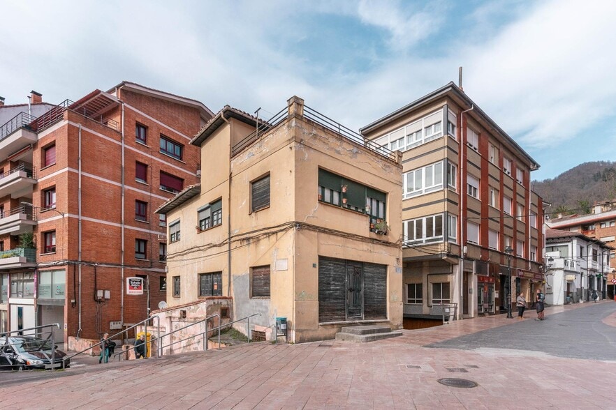 Calle Celestino Castañón, 3, Aller, Asturias en venta - Foto del edificio - Imagen 2 de 43