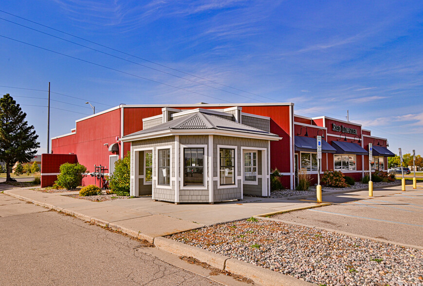 2675 32nd Ave S, Grand Forks, ND en venta - Foto del edificio - Imagen 2 de 71