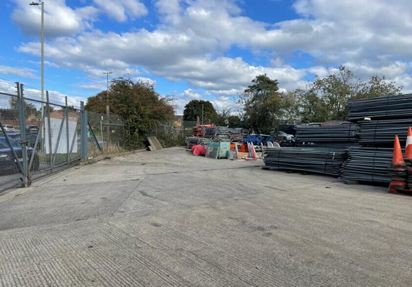 12 Canal Road, Trowbridge en alquiler - Foto del edificio - Imagen 2 de 2