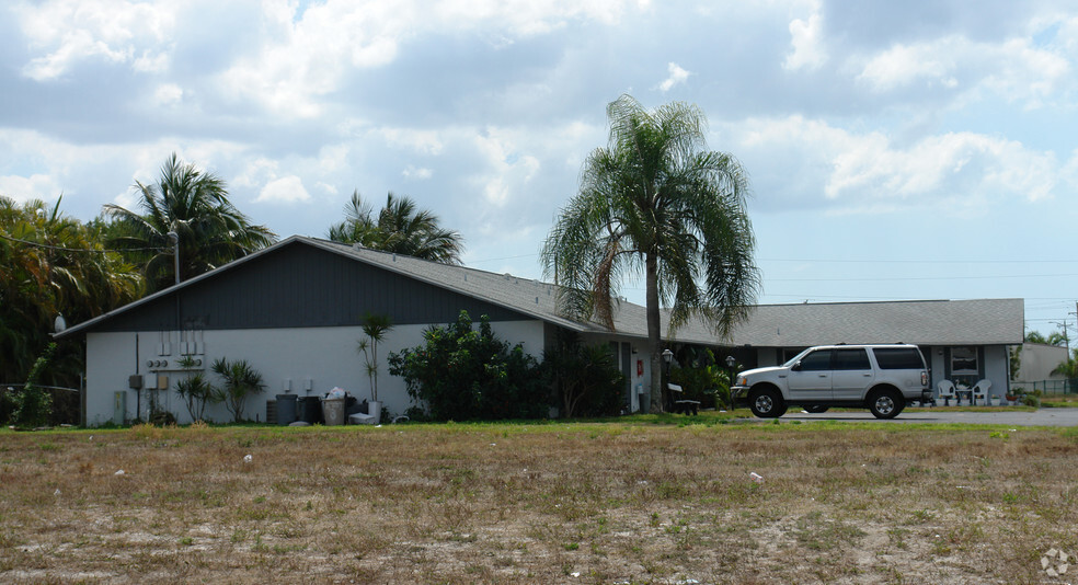 3909 Skyline Blvd, Cape Coral, FL en venta - Foto principal - Imagen 1 de 2