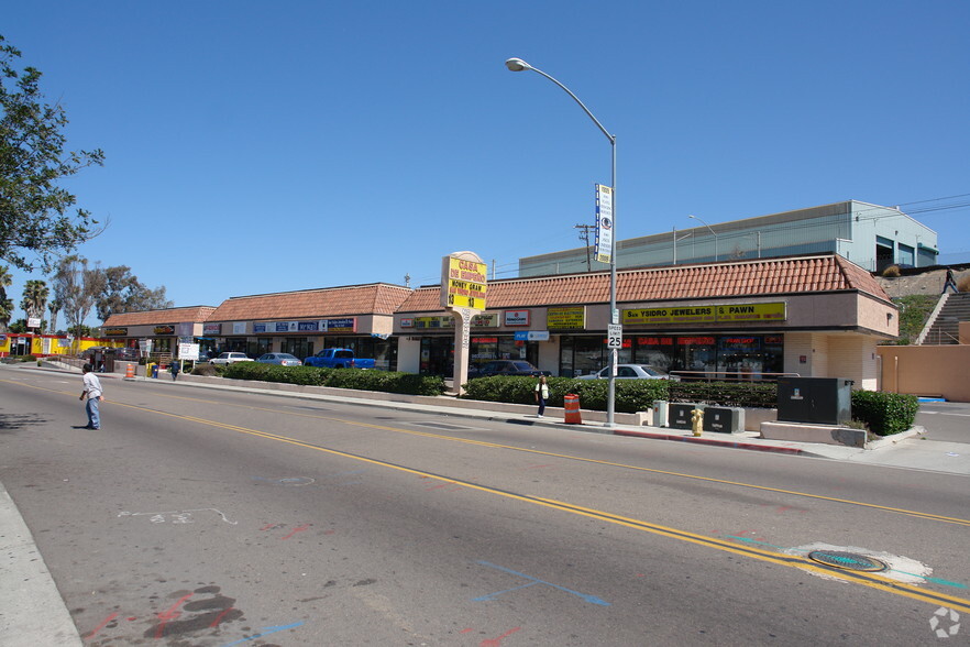 501 E San Ysidro Blvd, San Ysidro, CA en alquiler - Foto del edificio - Imagen 3 de 11