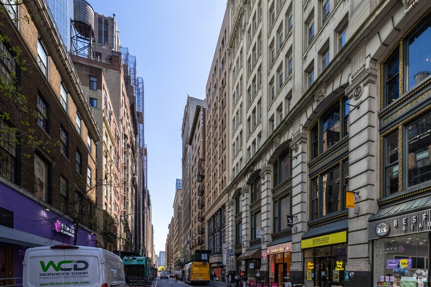 6 E 32nd St, New York, NY en alquiler - Foto del edificio - Imagen 2 de 4