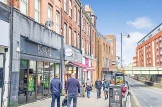 Más detalles de 23 Woodcote Rd, Wallington - Local en venta
