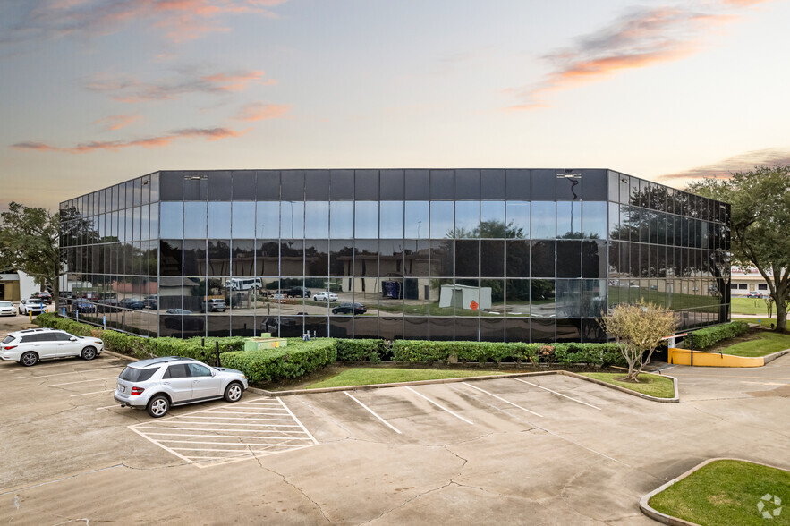 101 Southwestern Blvd, Sugar Land, TX en alquiler - Foto del edificio - Imagen 2 de 12