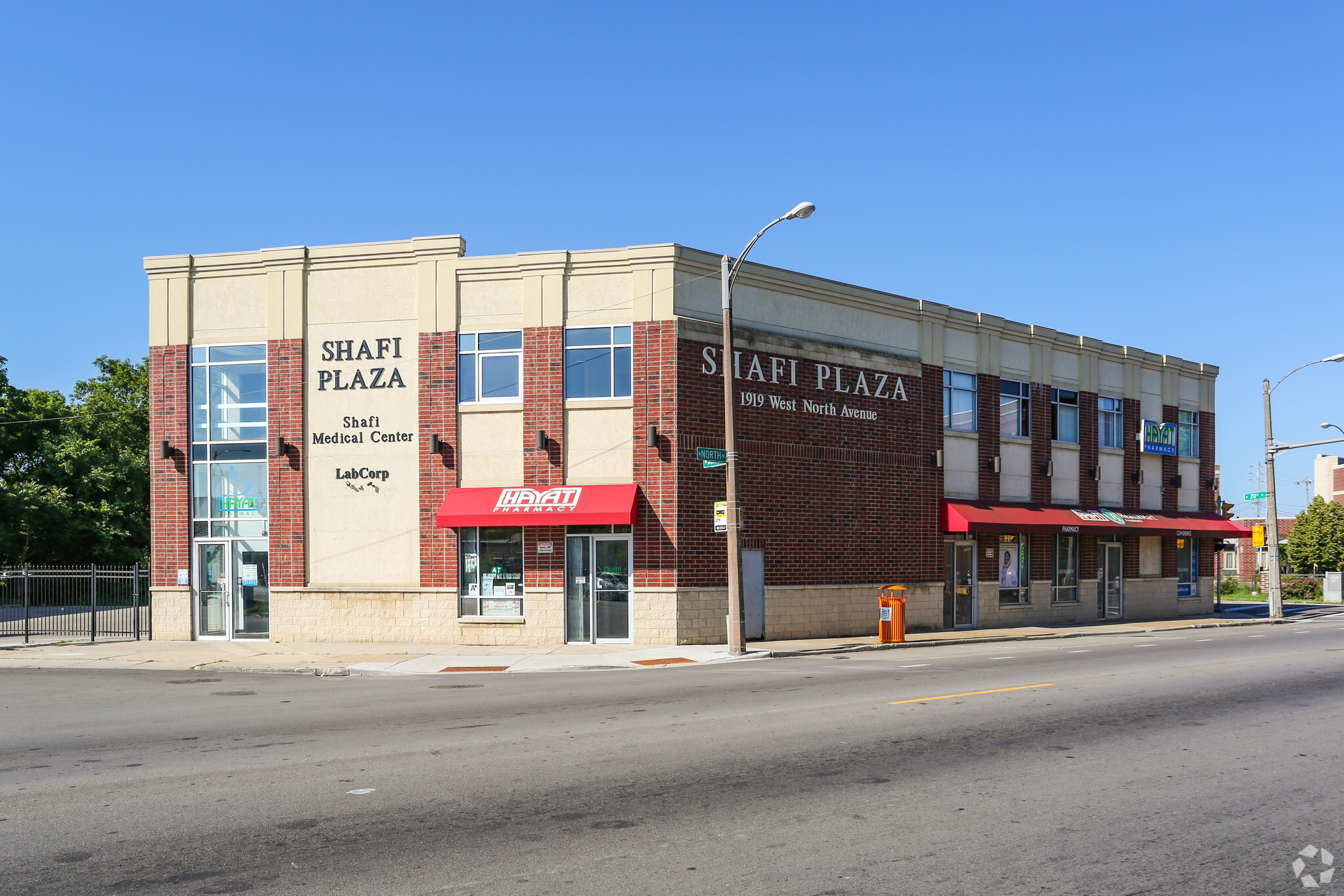 1919-1935 W North Ave, Milwaukee, WI en alquiler Foto del edificio- Imagen 1 de 3