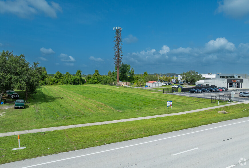 1824 E Irlo Bronson Memorial Hwy, Kissimmee, FL en alquiler - Foto del edificio - Imagen 3 de 26