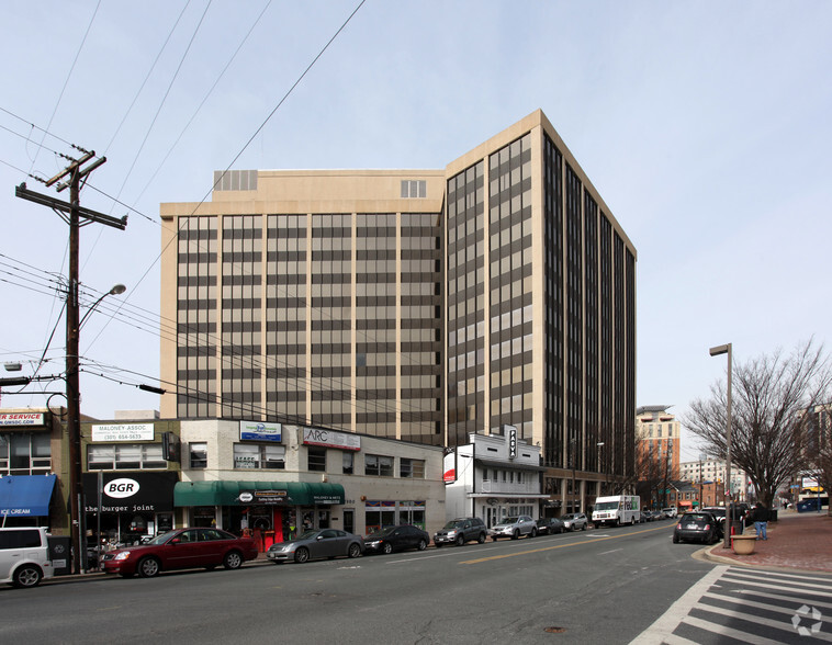 7910 Woodmont Ave, Bethesda, MD en alquiler - Foto del edificio - Imagen 1 de 7