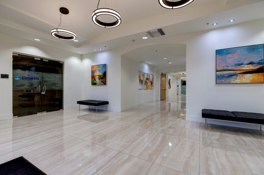 8925 W Russell Rd, Las Vegas, NV en alquiler - Lobby - Imagen 2 de 6