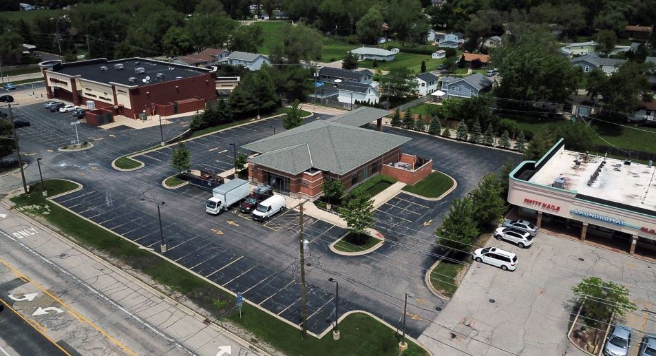 2030 E Grand Ave, Lindenhurst, IL en alquiler - Foto del edificio - Imagen 1 de 6