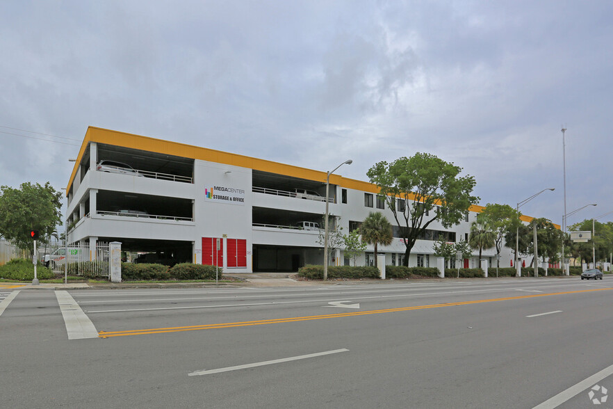 1000 W Pembroke Rd, Hallandale Beach, FL en alquiler - Foto del edificio - Imagen 1 de 6