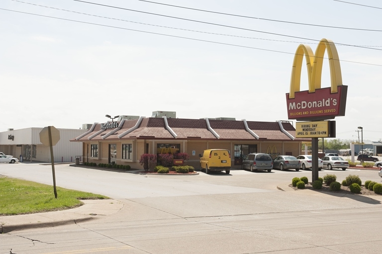 1403-1515 S Santa Fe Ave, Chanute, KS en alquiler - Foto del edificio - Imagen 1 de 8