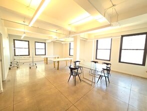 225 Broadway, New York, NY en alquiler Foto del edificio- Imagen 1 de 3