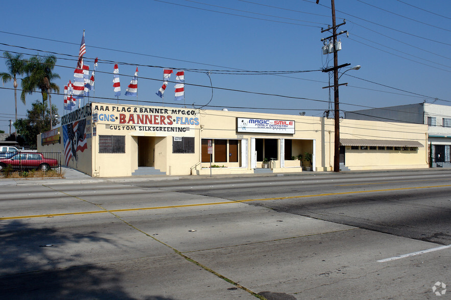 12647-12709 Prairie Ave, Hawthorne, CA en alquiler - Foto del edificio - Imagen 2 de 2