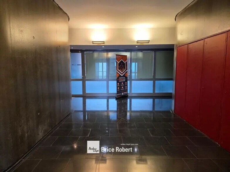 Oficina en Lyon en alquiler - Vestíbulo - Imagen 2 de 11