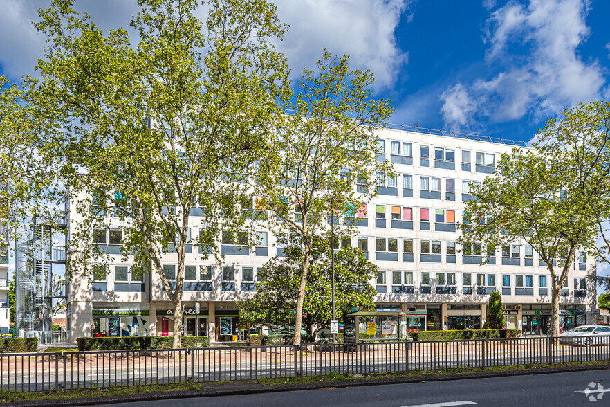 Oficina en Rueil-Malmaison en venta - Foto del edificio - Imagen 3 de 4