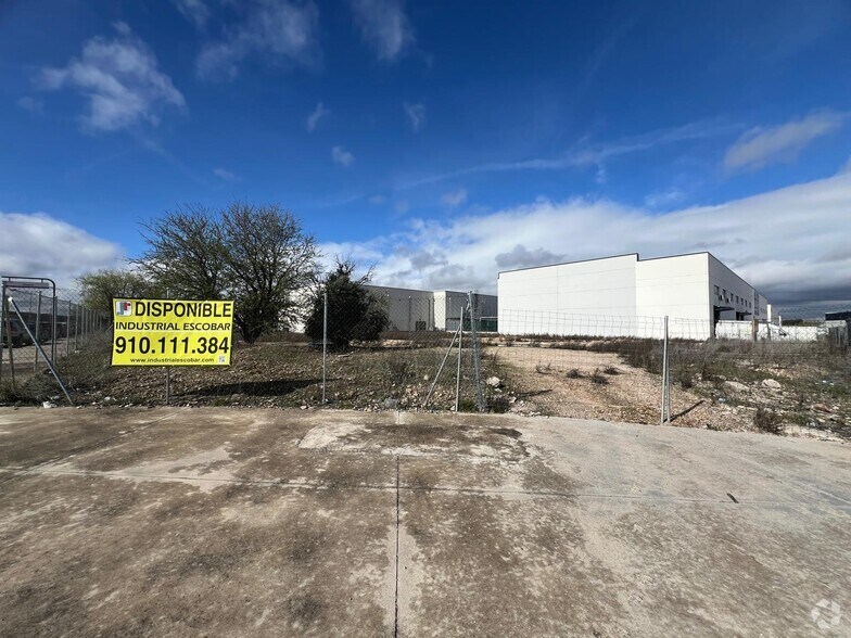 Camino Valdecabañas, 15, Arganda del Rey, Madrid en venta - Foto del edificio - Imagen 2 de 13