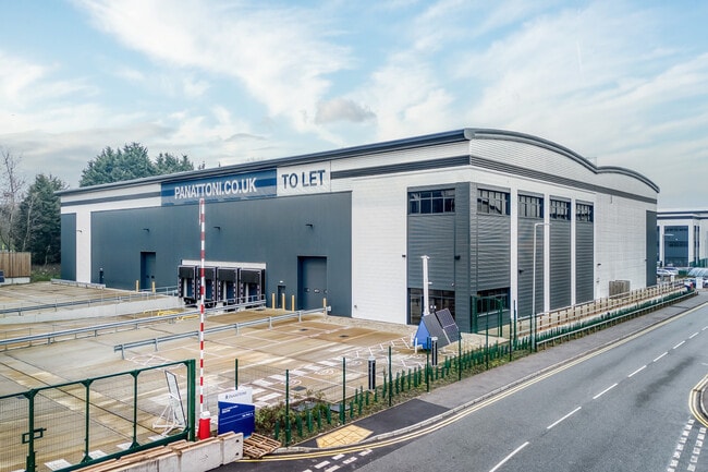 Más detalles de Great Bank Rd, Bolton - Nave en alquiler