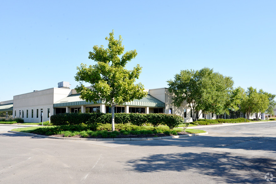 5957-6049 Lakeside Blvd, Indianapolis, IN en venta - Foto del edificio - Imagen 1 de 5