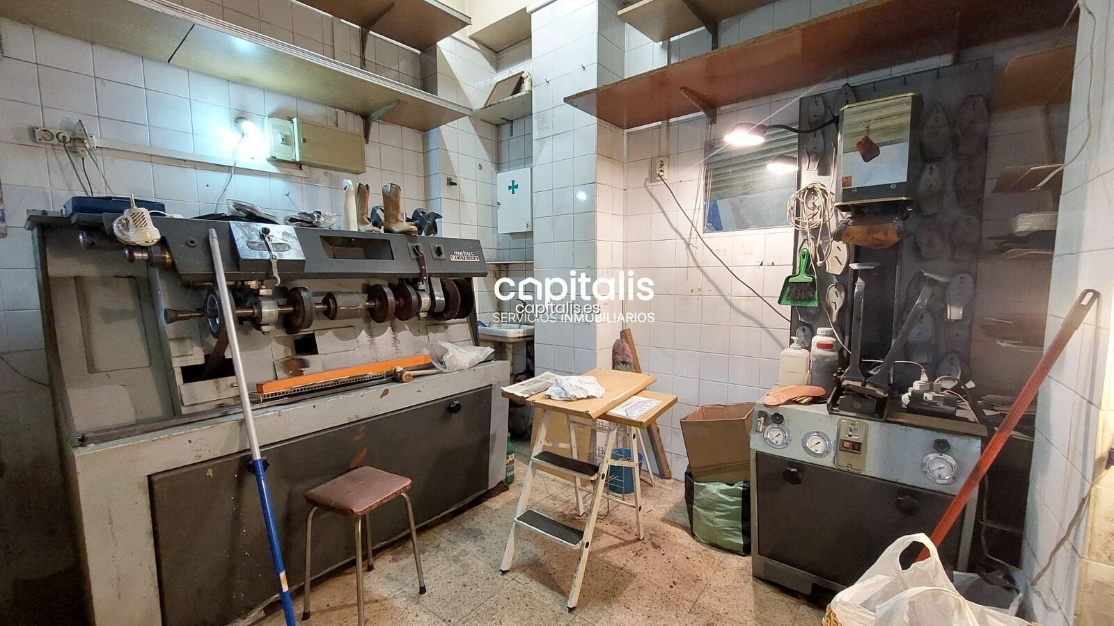Madrid, MAD 28017 - - - Foto del interior - Image 2 of 4