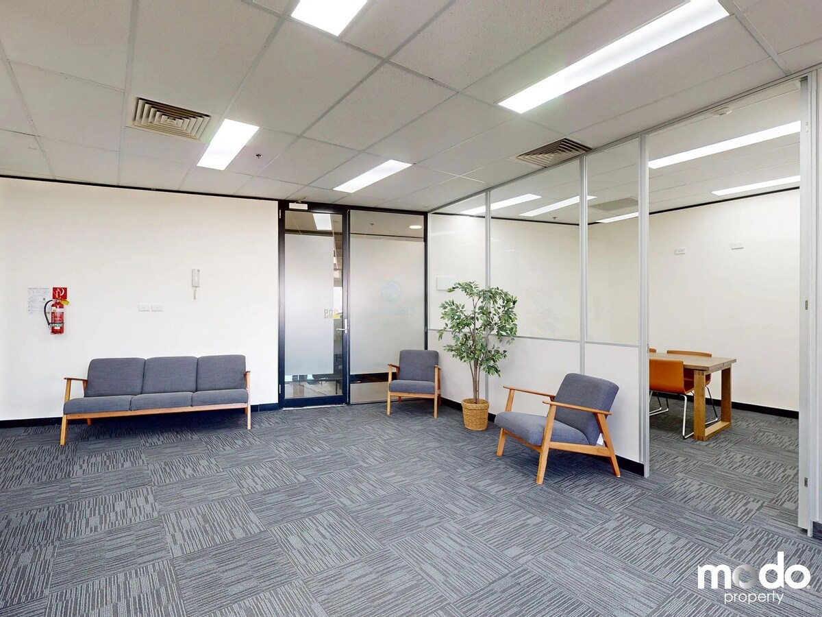 685 Burke Rd, Camberwell, VIC 3124 - Unidad 305-306 - - Foto del interior - Image 2 of 9