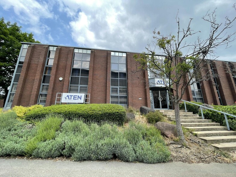 466-467 Malton Ave, Slough en alquiler - Foto del edificio - Imagen 1 de 6