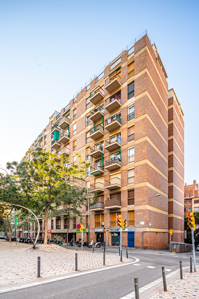 Más detalles de Edificio residencial​ en venta