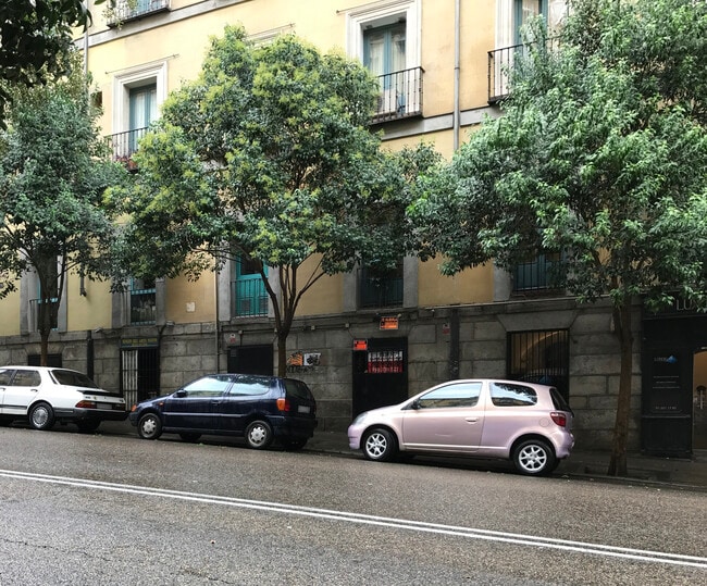 Más detalles de Calle Segovia, 17, Madrid - Edificio residencial​ en venta
