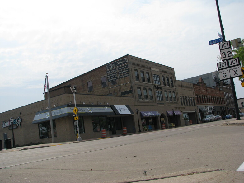 124 N Broadway, De Pere, WI en alquiler - Foto del edificio - Imagen 3 de 17