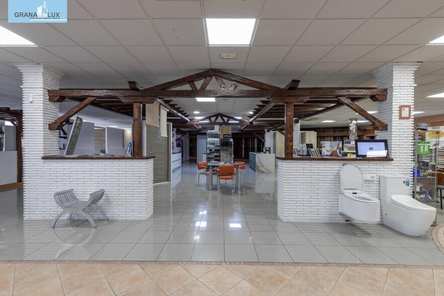 Local en Santa Fe, Granada en venta - Foto del interior - Imagen 3 de 34