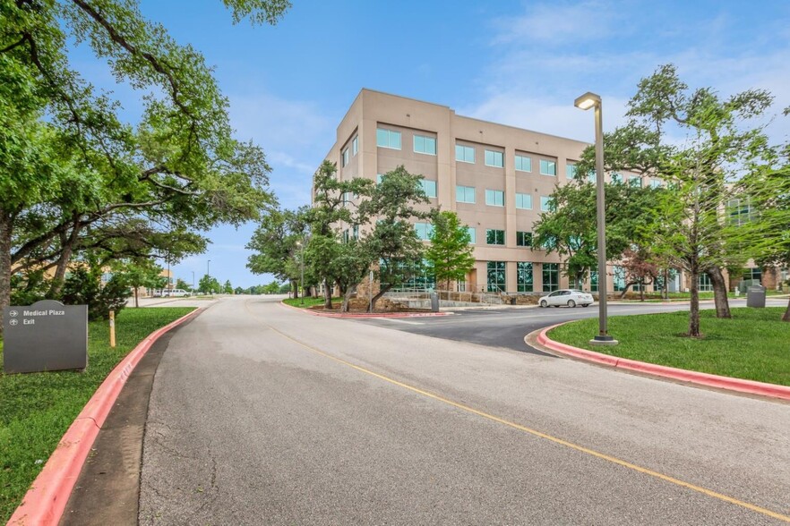 1401 Medical Pky, Cedar Park, TX en alquiler - Foto del edificio - Imagen 3 de 11