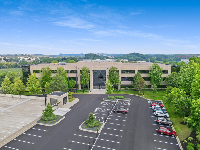 7480 Flying Cloud Dr, Eden Prairie, MN en alquiler - Foto del edificio - Imagen 1 de 10