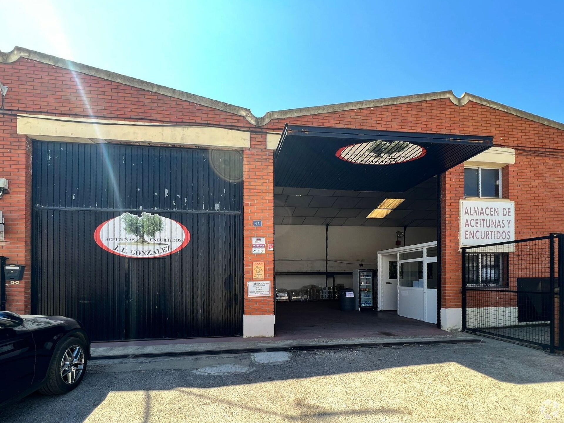 Nave en Campo Real, Madrid en venta Foto principal- Imagen 1 de 1