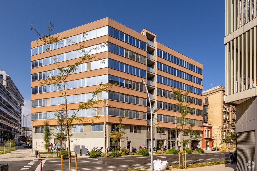 Oficina en Barcelona, Barcelona en venta - Foto del edificio - Imagen 3 de 4