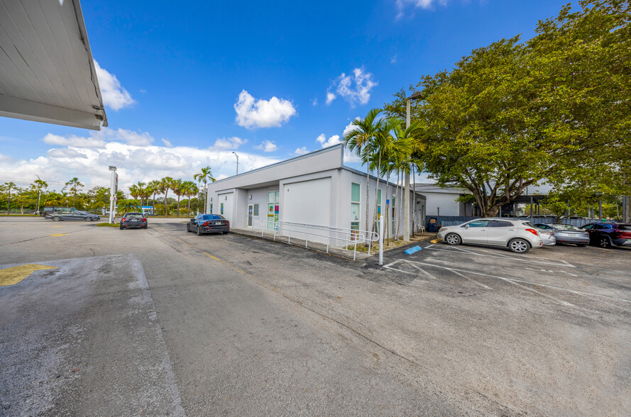 12035 S Dixie Hwy, Miami, FL en venta - Foto del edificio - Imagen 3 de 56