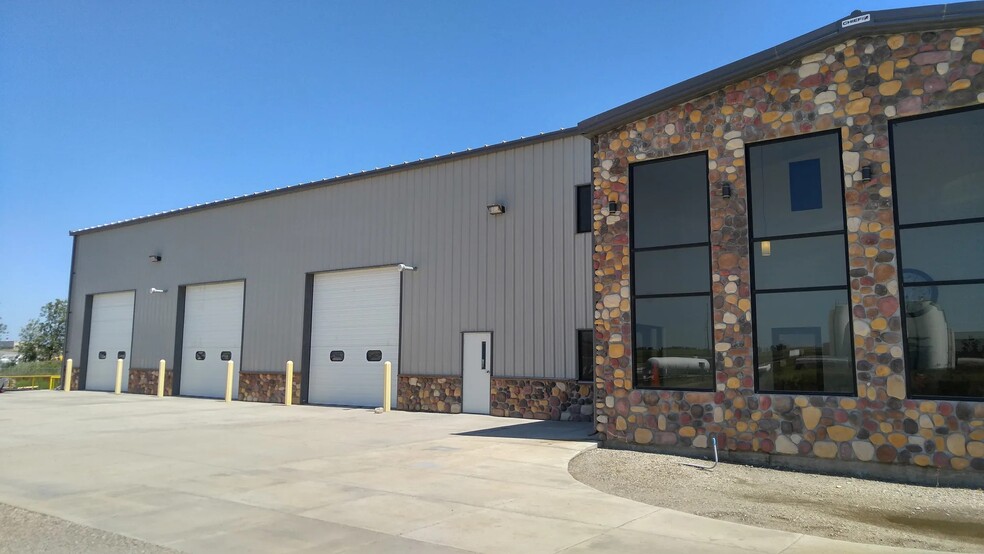 4928 Omega Ave NW, Williston, ND en alquiler - Foto del edificio - Imagen 3 de 3