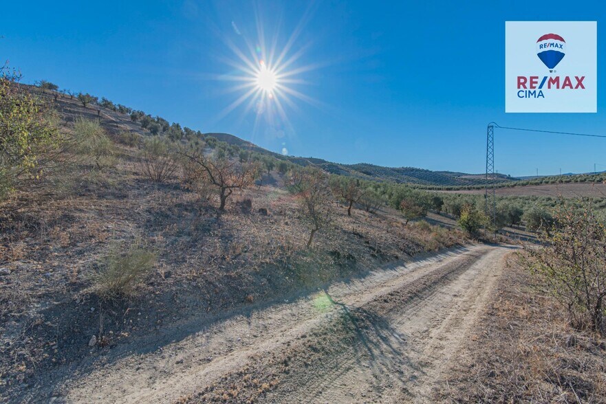 de Polígono Parcial, 2, Alhama de Granada, Granada en venta - Foto del edificio - Imagen 2 de 50