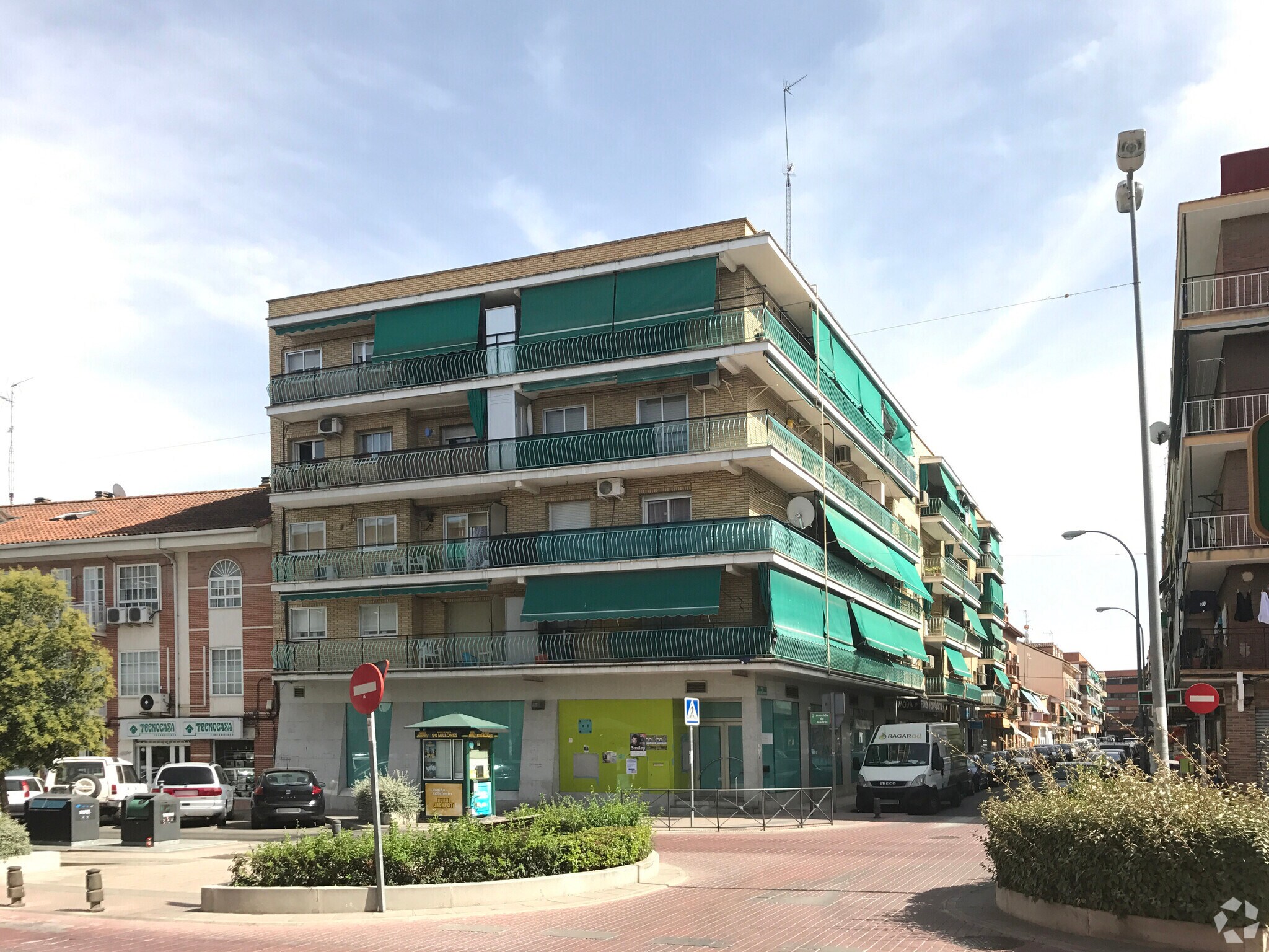 Calle Albino Pérez Ayestarain, 38, San Fernando de Henares, Madrid en venta Foto principal- Imagen 1 de 1