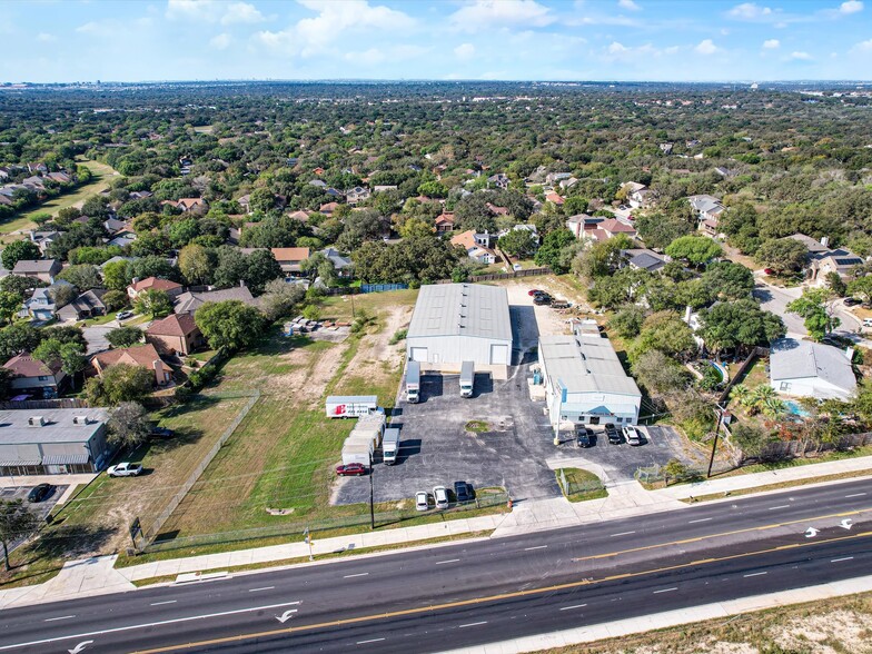 15279 Bulverde Rd, San Antonio, TX en alquiler - Foto del edificio - Imagen 3 de 9