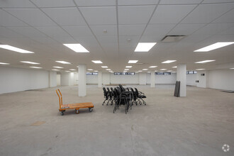 900 Merchants Concourse, Westbury, NY en alquiler Foto del interior- Imagen 2 de 3